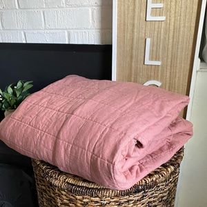 Casaluna ™ King Heavyweight Linen Blend Quilt Rose